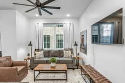 H3 - 738 Douglas #9
