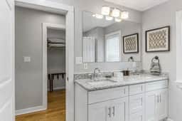 N8 - 1712 17th Ave N